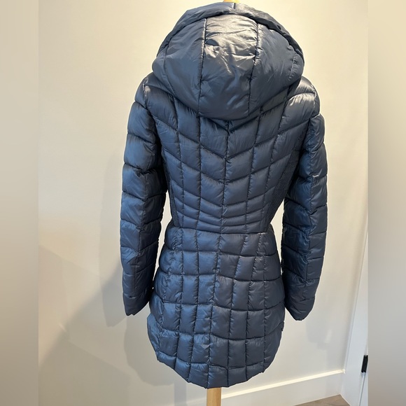 Quilted Packable Jacket - Picture 2 of 9